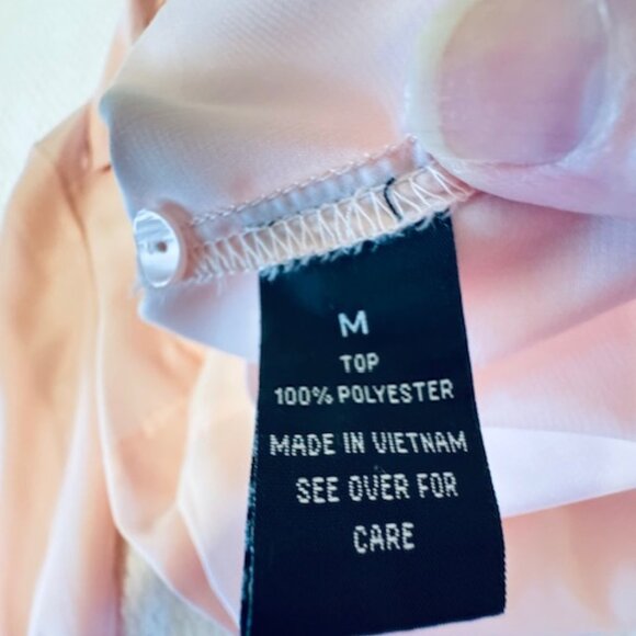 BCX Pastel Pink Button Up Blouse Size M Roll Tab 3/4 Sleeve Excellent Condition - Picture 7 of 8